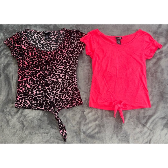 🩷 Rue21 Set of 2 Tie Front Tops - Picture 1 of 11